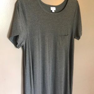 LuLaRoe Carly size XL, grey, PERFECT staple piece